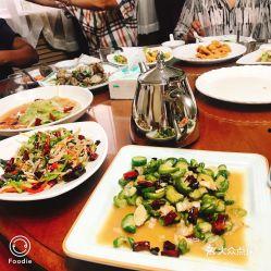 拉瓜海鲜炒着吃,炒出鲜美滋味，尽享海鲜盛宴